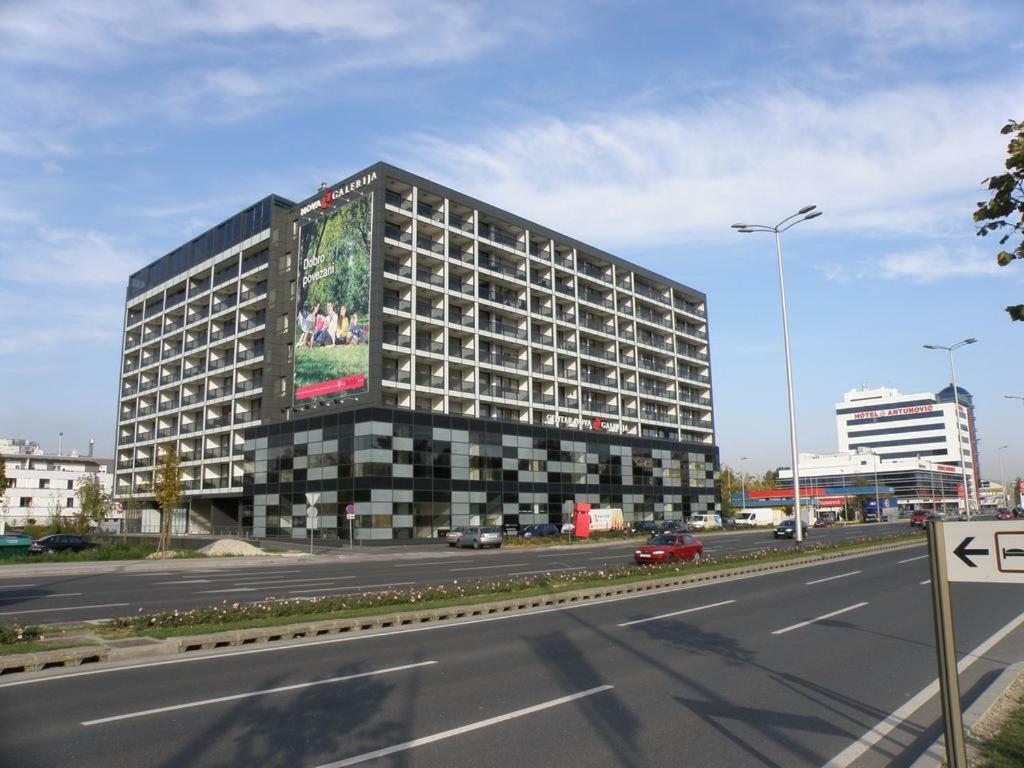 Appartamento Nova Galerija Ema- Parking In Garage Zagabria Esterno foto